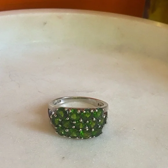 925 Sterling Silver Chrome Diopside 3.93g size 8 ring - Picture 4 of 5